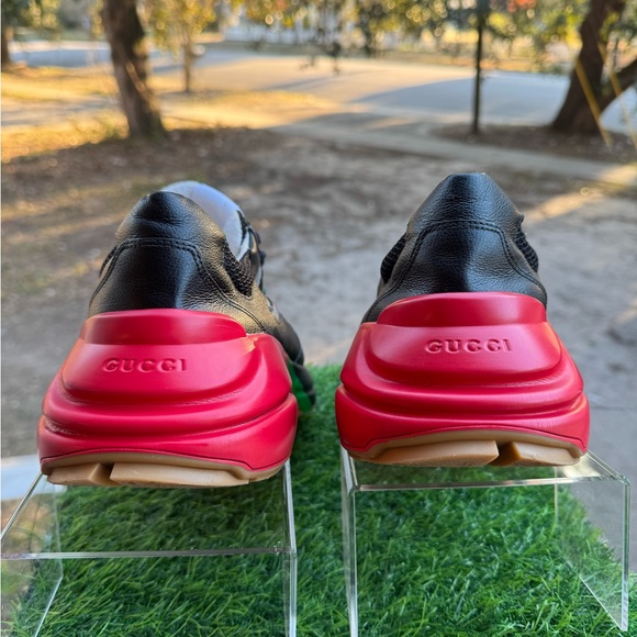 I don't wear them anymore missing insoles and minor scuffs Elevate - Picture 10 of 12